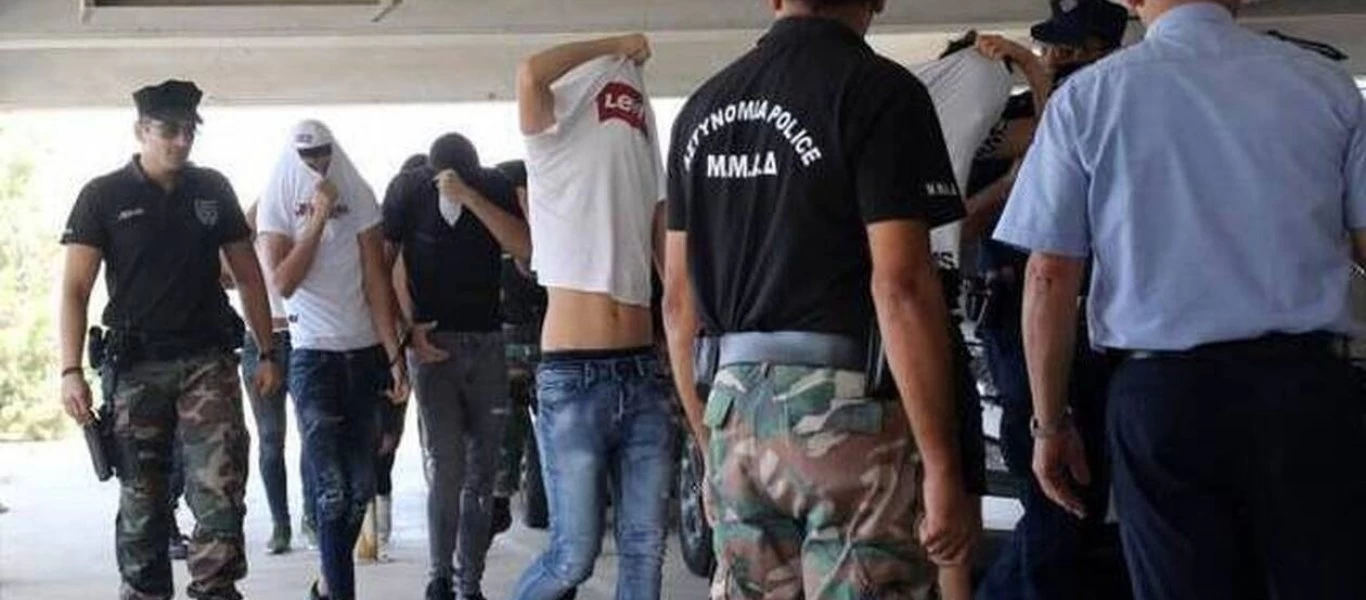 Κύπρος: Ελεύθερη αλλά με όρους η 19χρονη Βρετανίδα για τον fake βιασμo